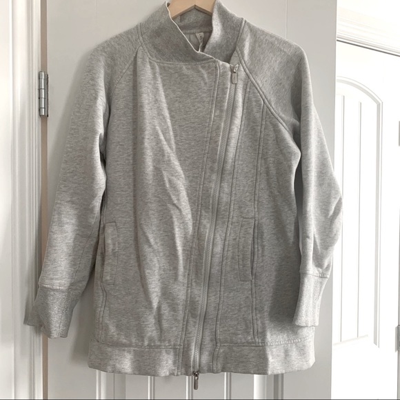 Asymmetric Lululemon zip hoodie - Picture 3 of 15